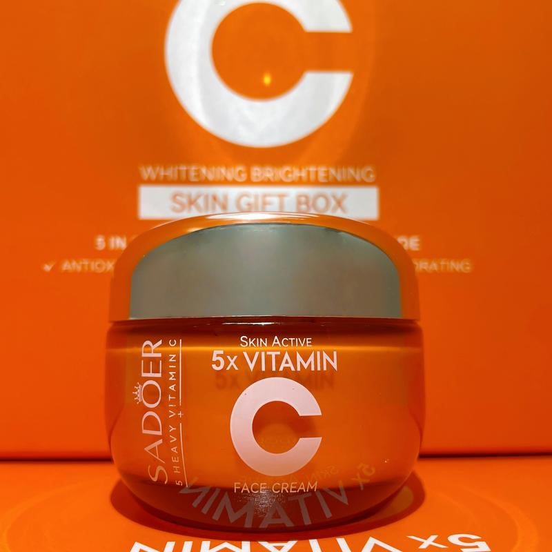 SADOER Vitamin C Skin Care Set with Cleanser, Toner, Face Serum, Face Cream, and Eye Cream, Face Lotion,Skin Care Products for Teenage Girls, Gentle Skin Cleaning & Care Travel Size Kit Daily